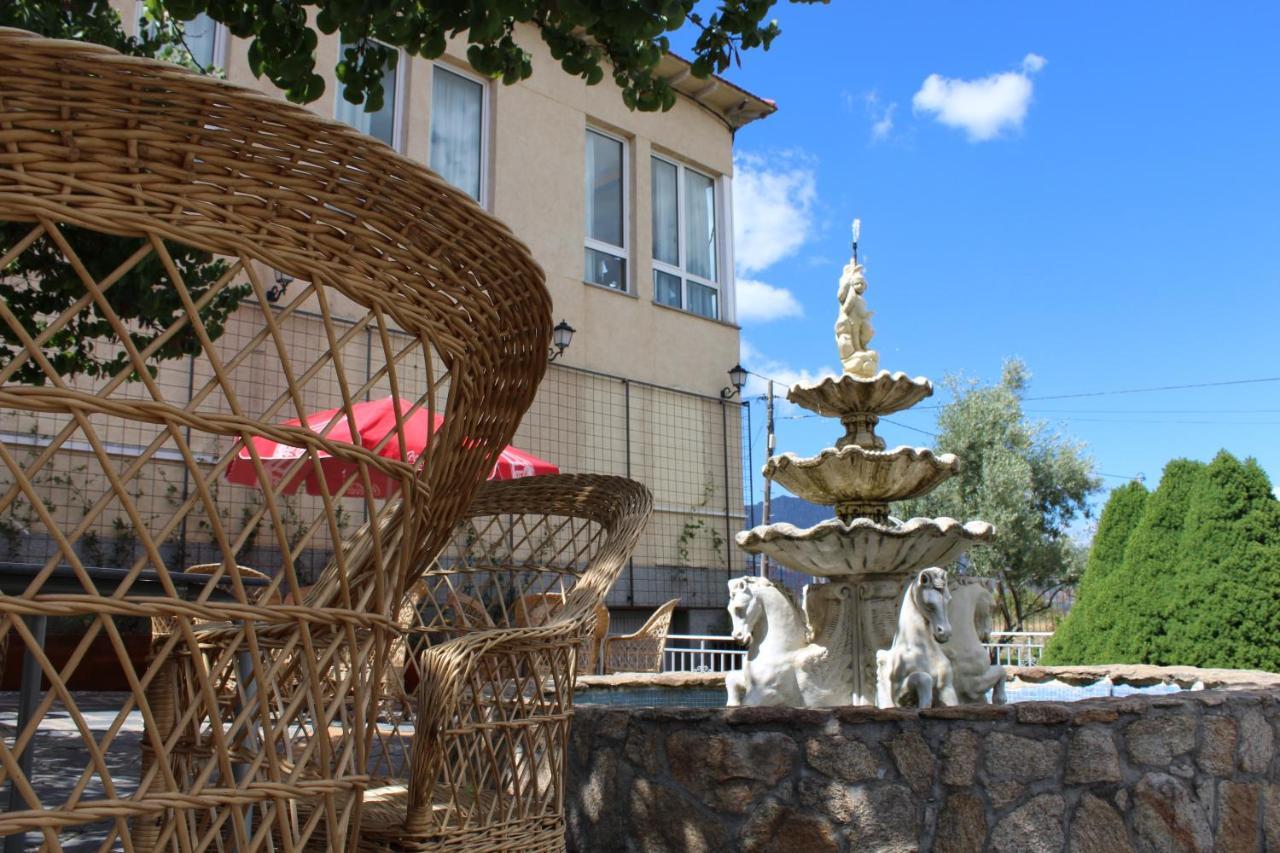 Hotel Sierra Oriente 구아다라마 외부 사진