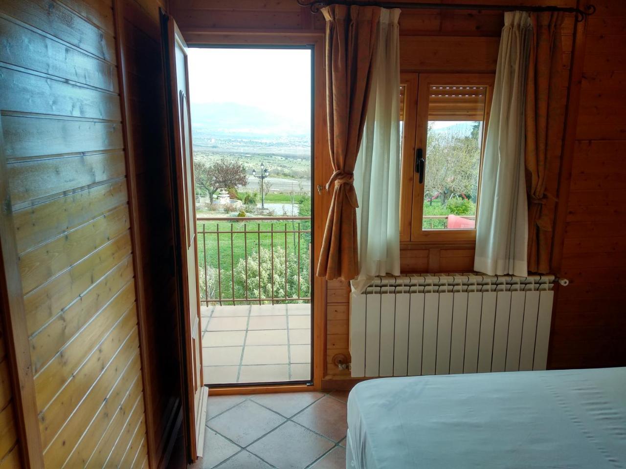 Hotel Sierra Oriente 구아다라마 외부 사진