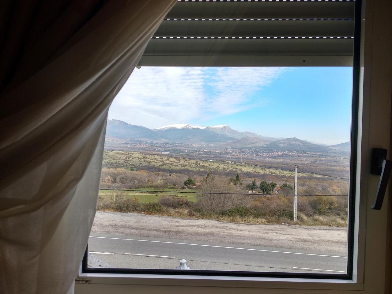 Hotel Sierra Oriente 구아다라마 외부 사진