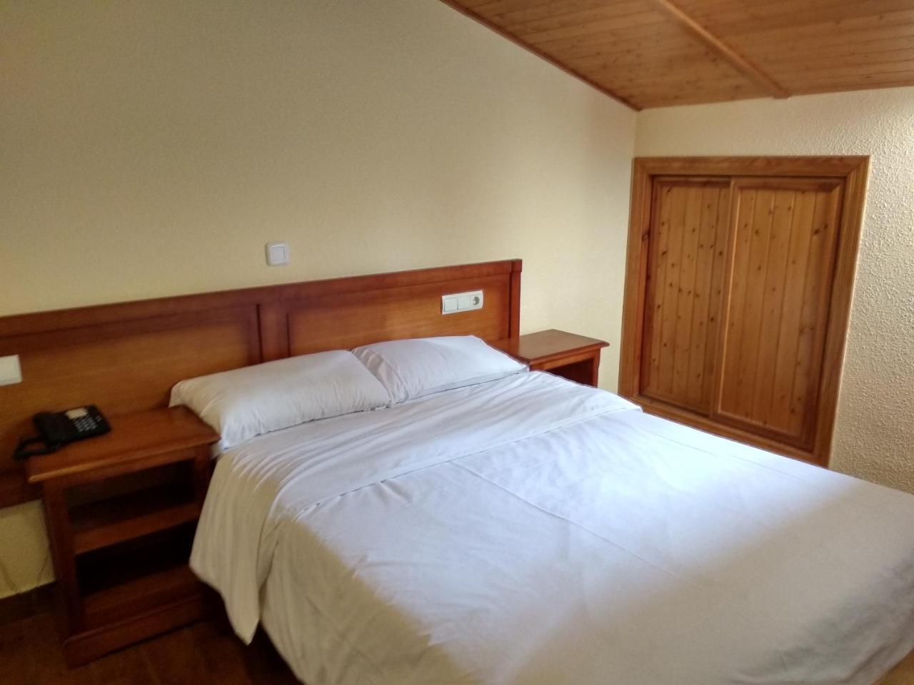 Hotel Sierra Oriente 구아다라마 외부 사진