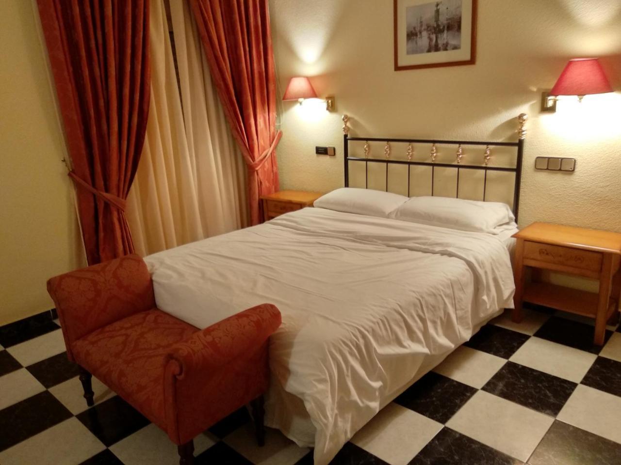 Hotel Sierra Oriente 구아다라마 외부 사진