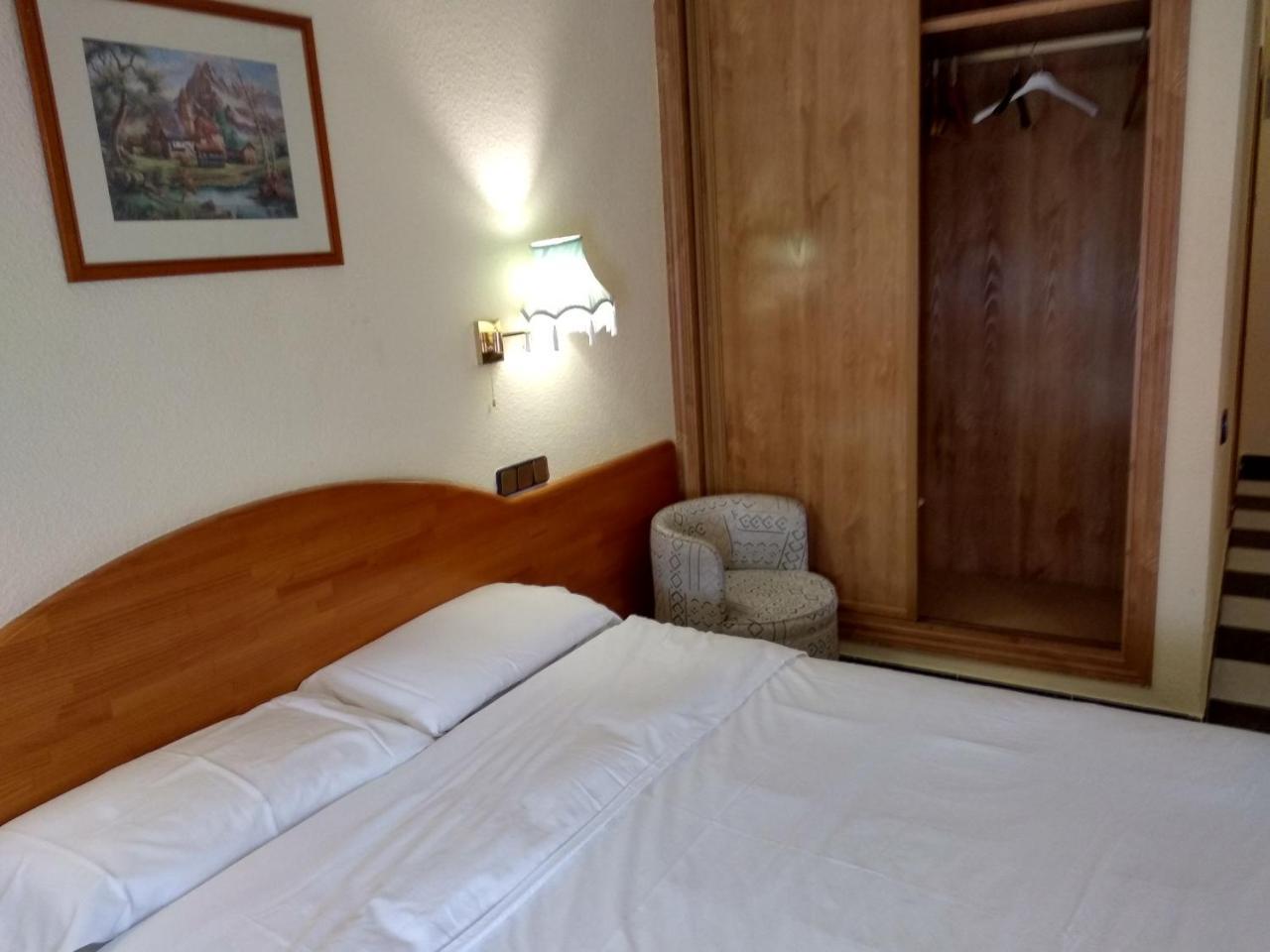 Hotel Sierra Oriente 구아다라마 외부 사진