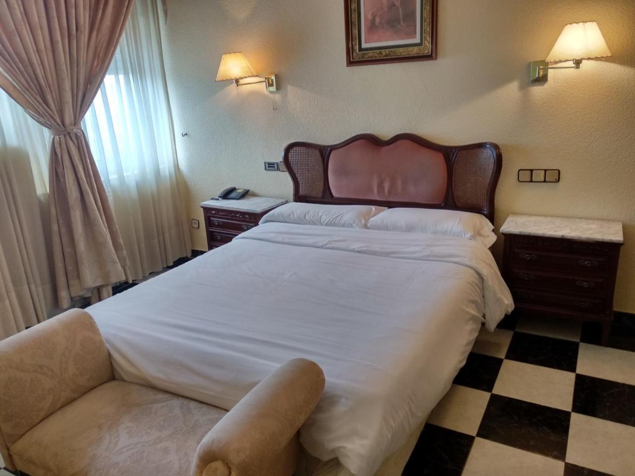 Hotel Sierra Oriente 구아다라마 외부 사진