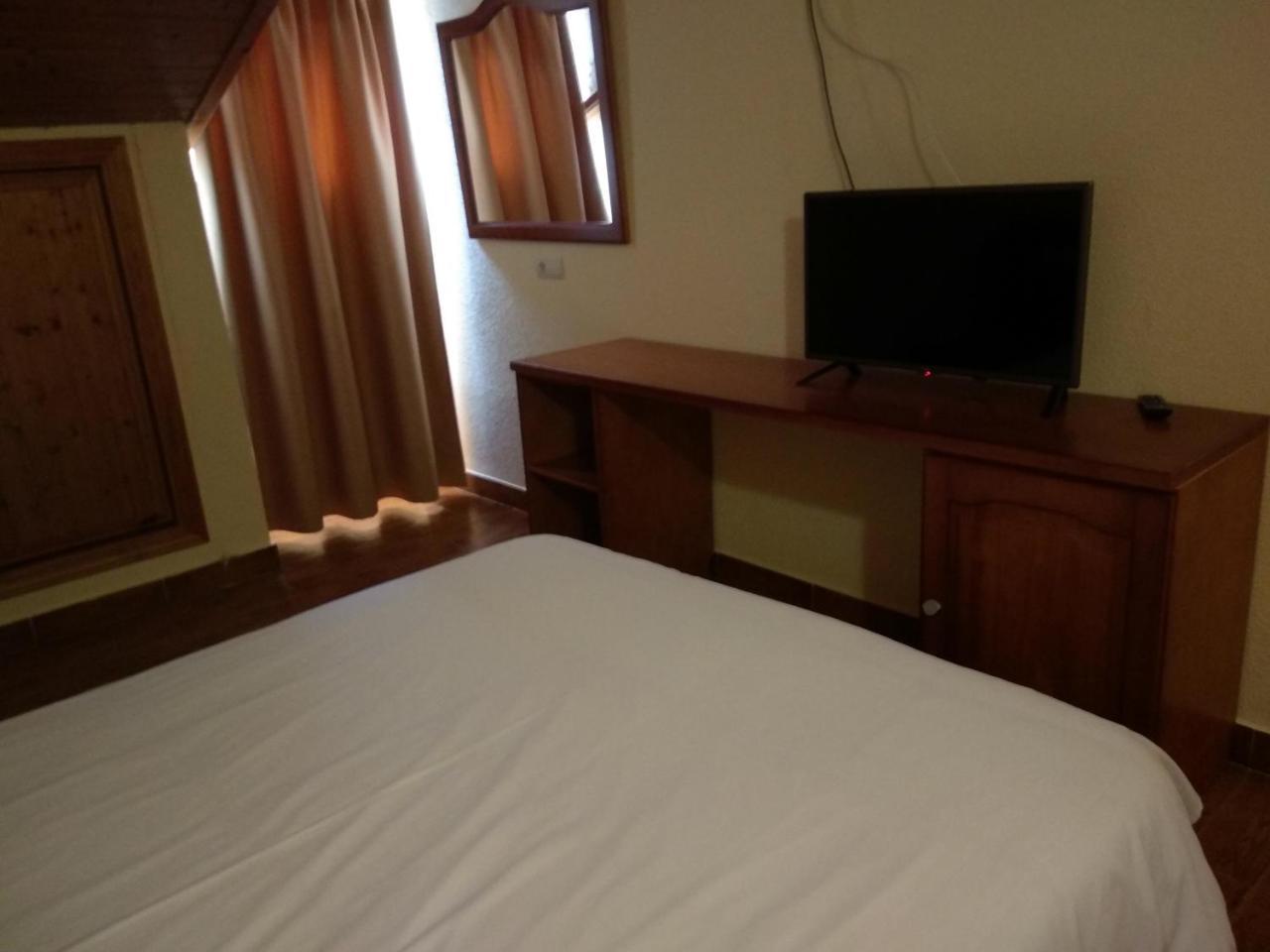 Hotel Sierra Oriente 구아다라마 외부 사진